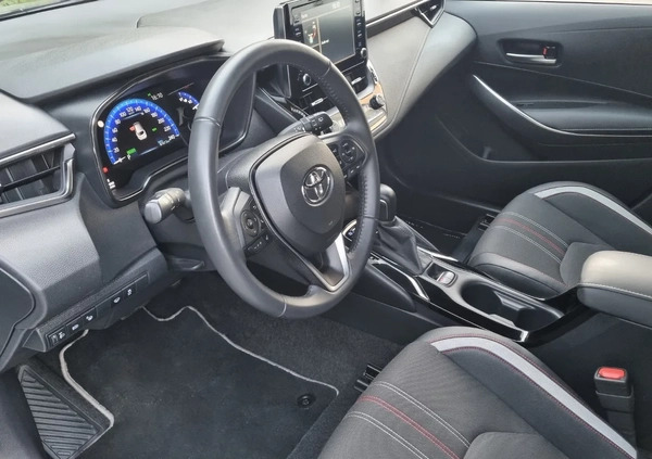 Toyota Corolla cena 69990 przebieg: 238000, rok produkcji 2019 z Warszawa małe 154